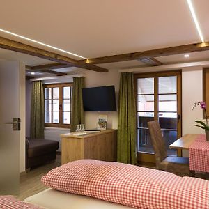 Dreibettzimmer